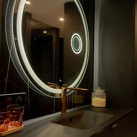 アパート Bagatelle Furnished Flat エクスレバン