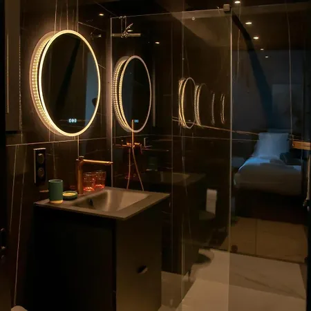 Bagatelle Furnished Flat エクスレバン